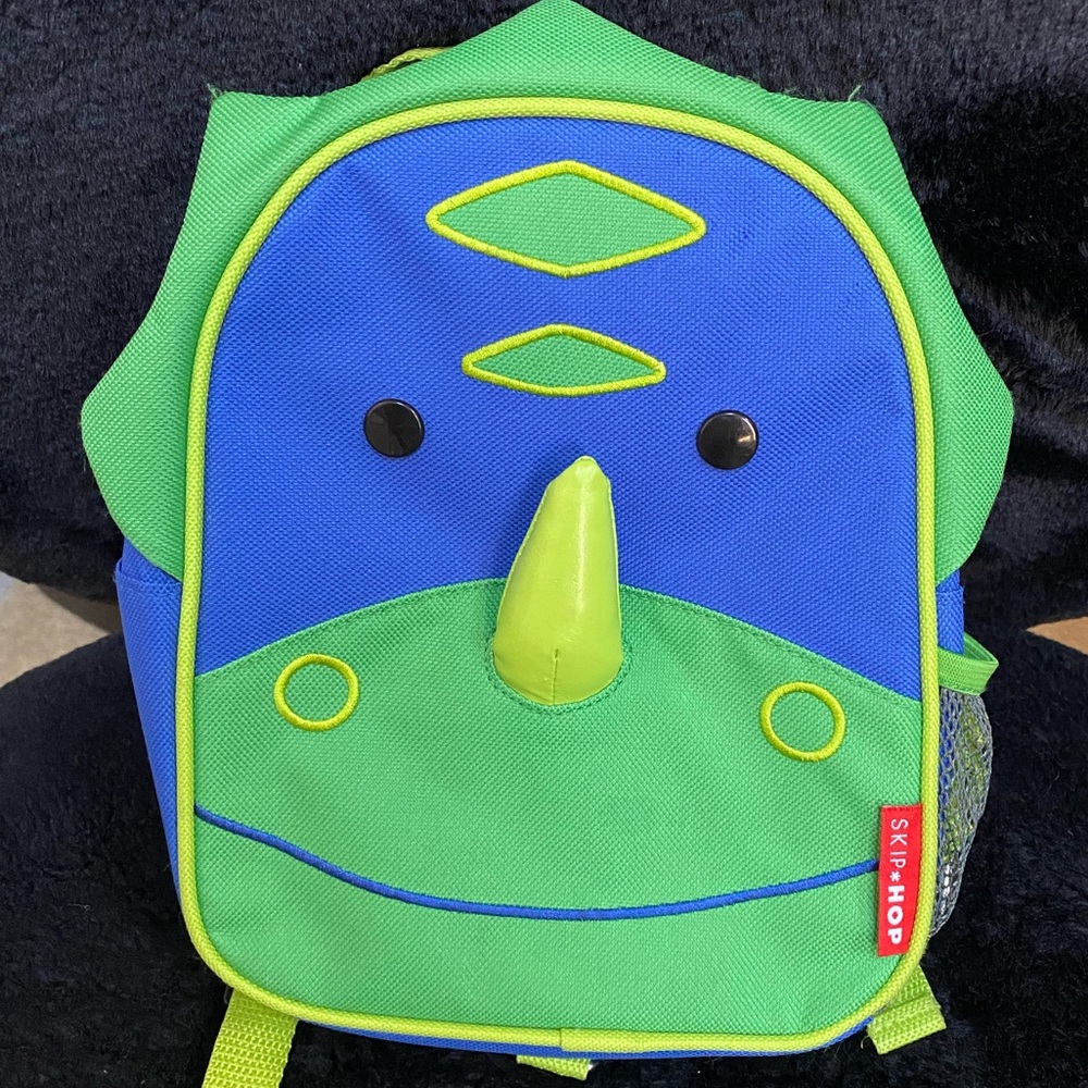 🛒 3/$10 Small backpack.